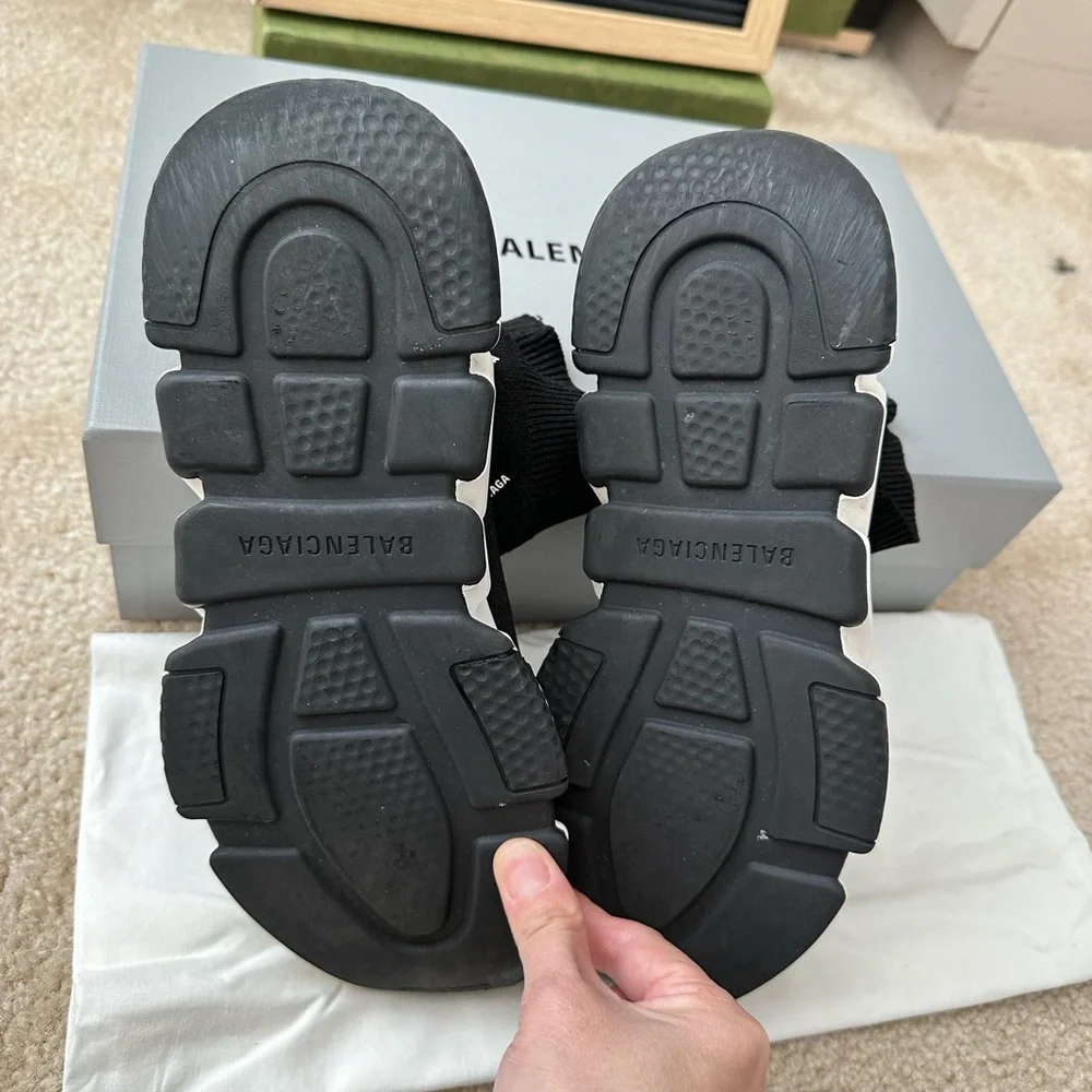 Used - Picture 4 of 9